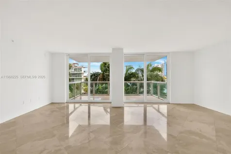 10 Venetian Way Miami Beach FL 33139