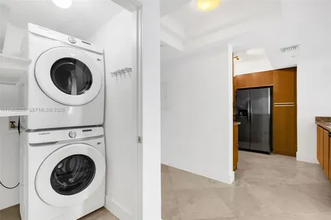 10 Venetian Way Miami Beach FL 33139