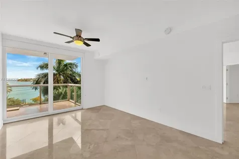 10 Venetian Way Miami Beach FL 33139