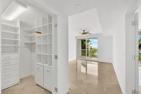 10 Venetian Way Miami Beach FL 33139