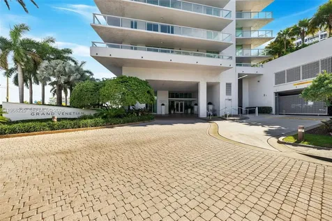 10 Venetian Way Miami Beach FL 33139