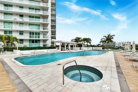 10 Venetian Way Miami Beach FL 33139