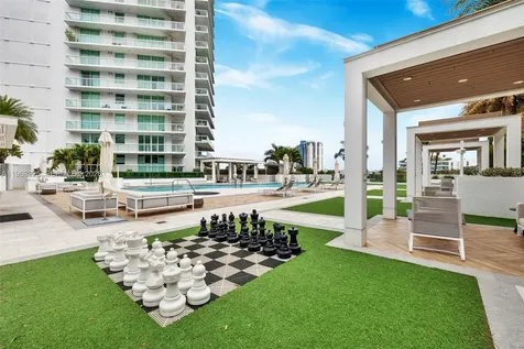 10 Venetian Way Miami Beach FL 33139