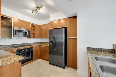 10 Venetian Way Miami Beach FL 33139