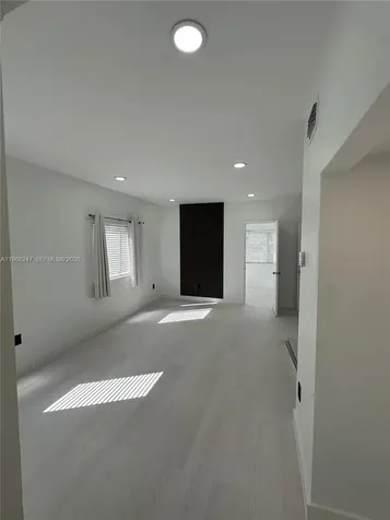 109 NW 6th Avenue Miami FL 33128
