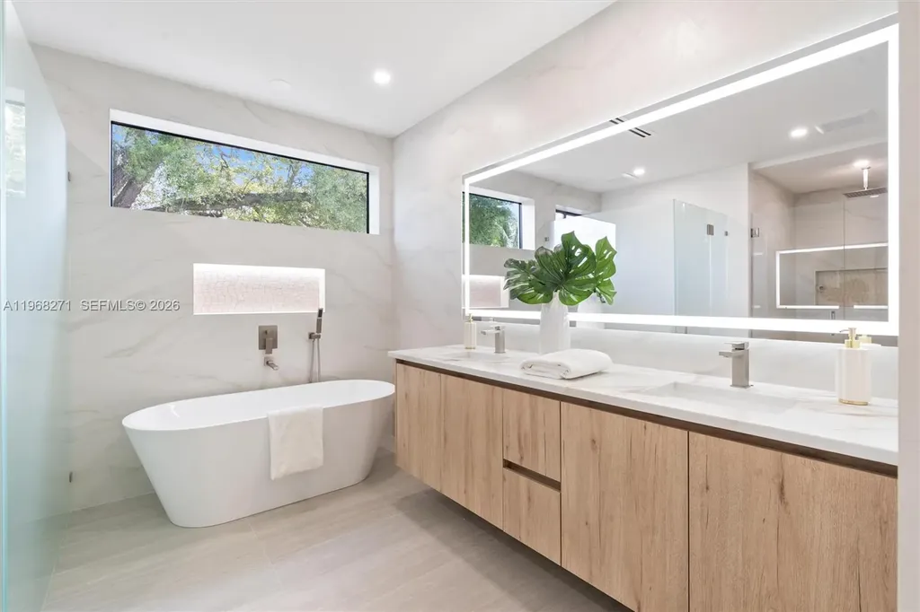 912 SE 13th Street Fort Lauderdale FL 33316