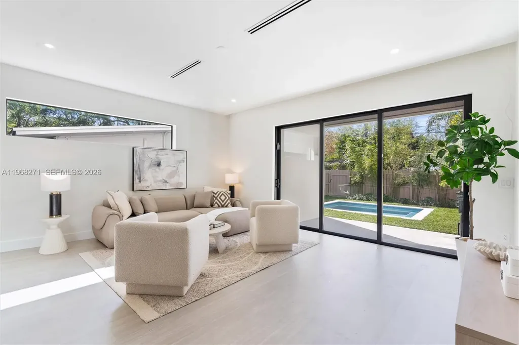 912 SE 13th Street Fort Lauderdale FL 33316