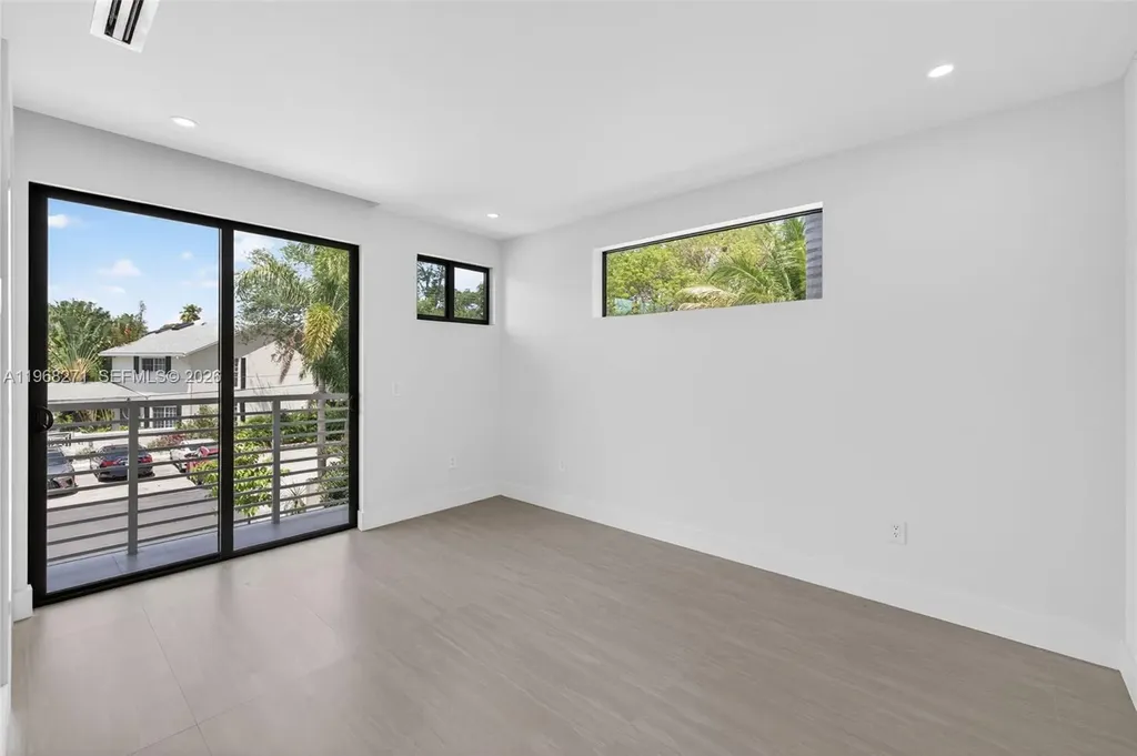 912 SE 13th Street Fort Lauderdale FL 33316