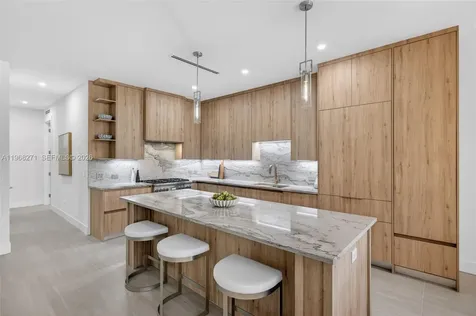 912 SE 13th Street Fort Lauderdale FL 33316