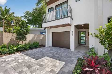 912 SE 13th Street Fort Lauderdale FL 33316