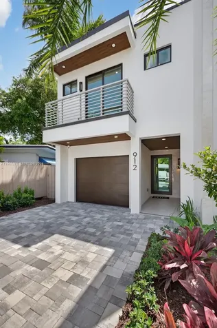 912 SE 13th Street Fort Lauderdale FL 33316