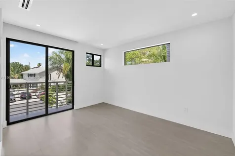 912 SE 13th Street Fort Lauderdale FL 33316
