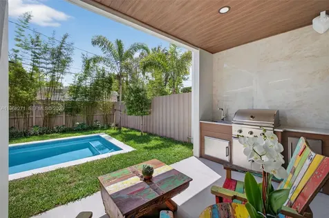 912 SE 13th Street Fort Lauderdale FL 33316