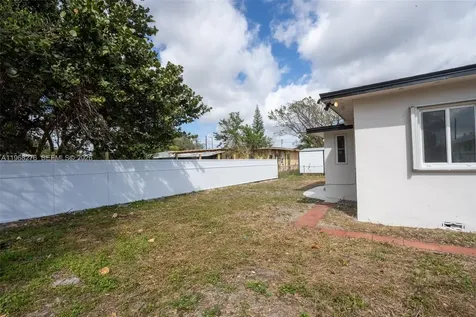7128 NW 20th Avenue Miami FL 33147