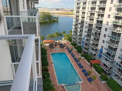 5085 NW 7th Street Miami FL 33126