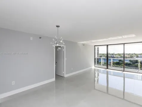 20505 E Country Club Drive Aventura FL 33180
