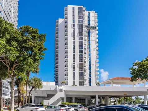 20505 E Country Club Drive Aventura FL 33180