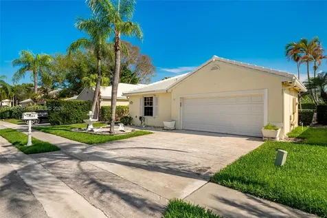 15251 Wilshire Way Pembroke Pines FL 33027