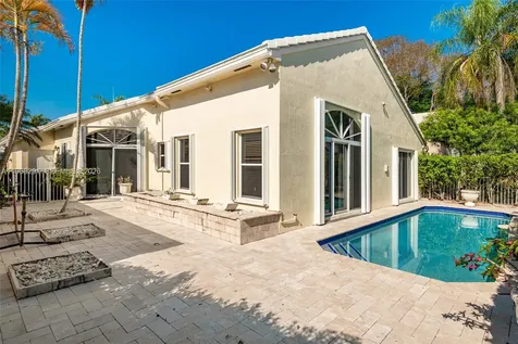 15251 Wilshire Way Pembroke Pines FL 33027