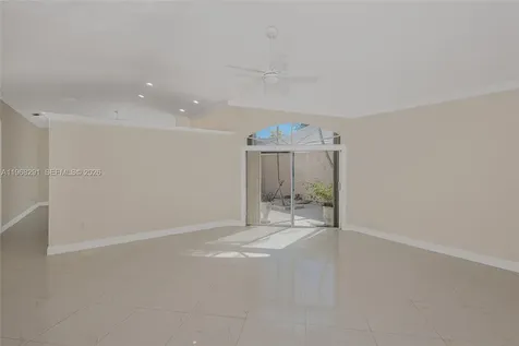 15251 Wilshire Way Pembroke Pines FL 33027