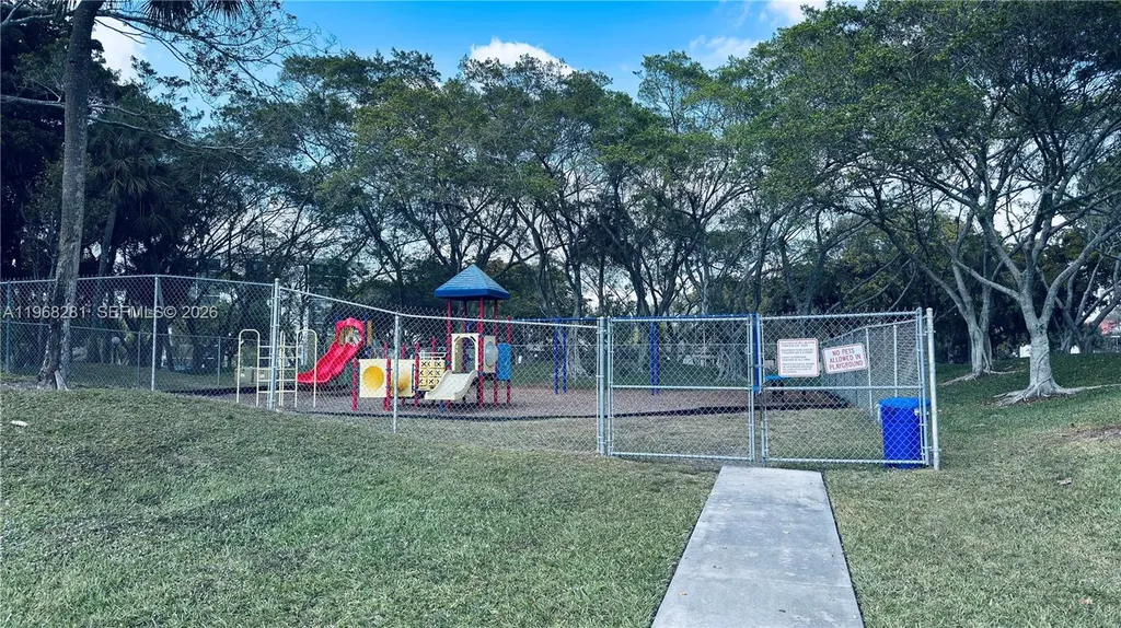 2326 S Cypress Bend Drive Pompano Beach FL 33069