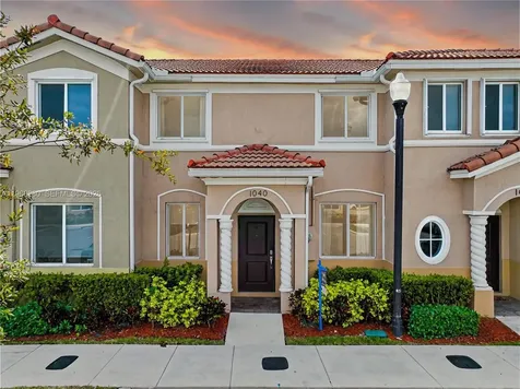 1040 SE 24th Avenue Homestead FL 33035