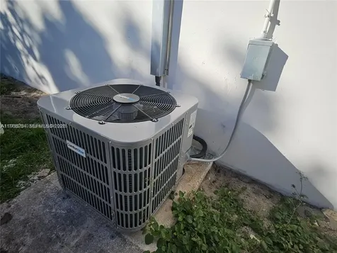 221 SW 53rd Avenue Plantation FL 33317