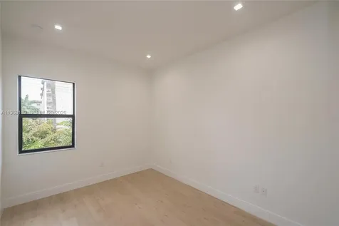4454 NW 80th Avenue Doral FL 33166