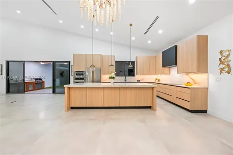 4321 SW 99th Avenue Miami FL 33165