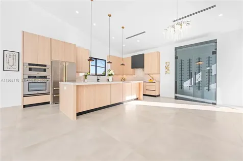 4321 SW 99th Avenue Miami FL 33165