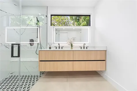 4321 SW 99th Avenue Miami FL 33165
