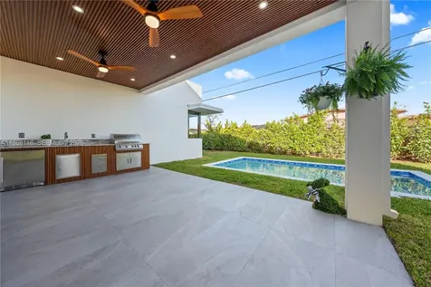 4321 SW 99th Avenue Miami FL 33165