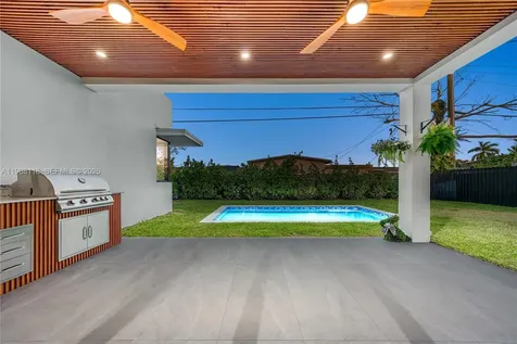 4321 SW 99th Avenue Miami FL 33165