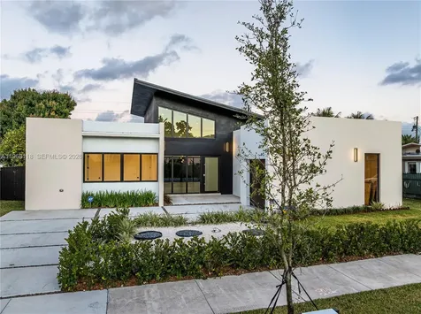 4321 SW 99th Avenue Miami FL 33165