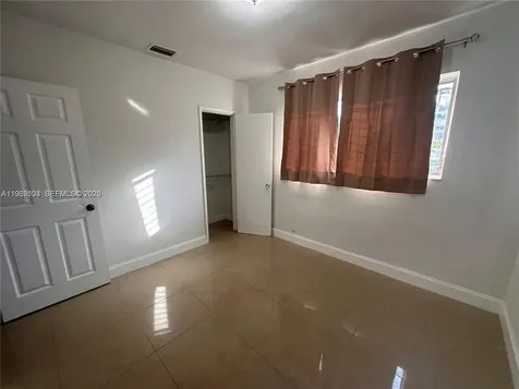 150 NE 170th Street North Miami Beach FL 33162