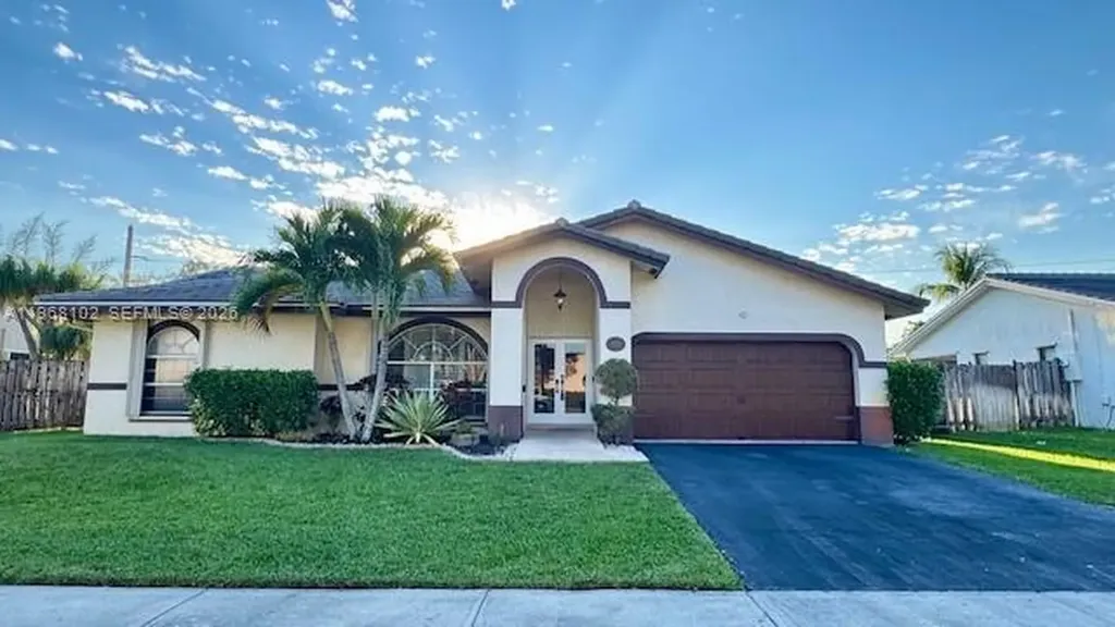 453 SW 169th Terrace Weston FL 33326
