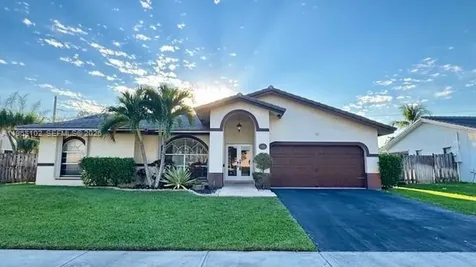453 SW 169th Terrace Weston FL 33326