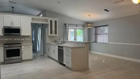 453 SW 169th Terrace Weston FL 33326