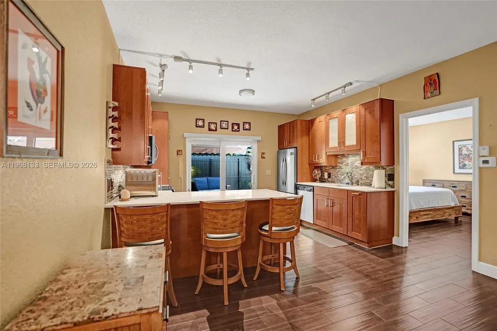 4812 Washington Street Hollywood FL 33021