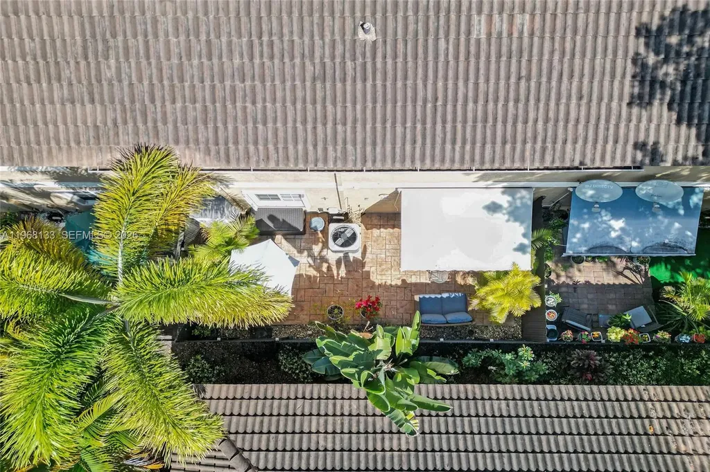 4812 Washington Street Hollywood FL 33021
