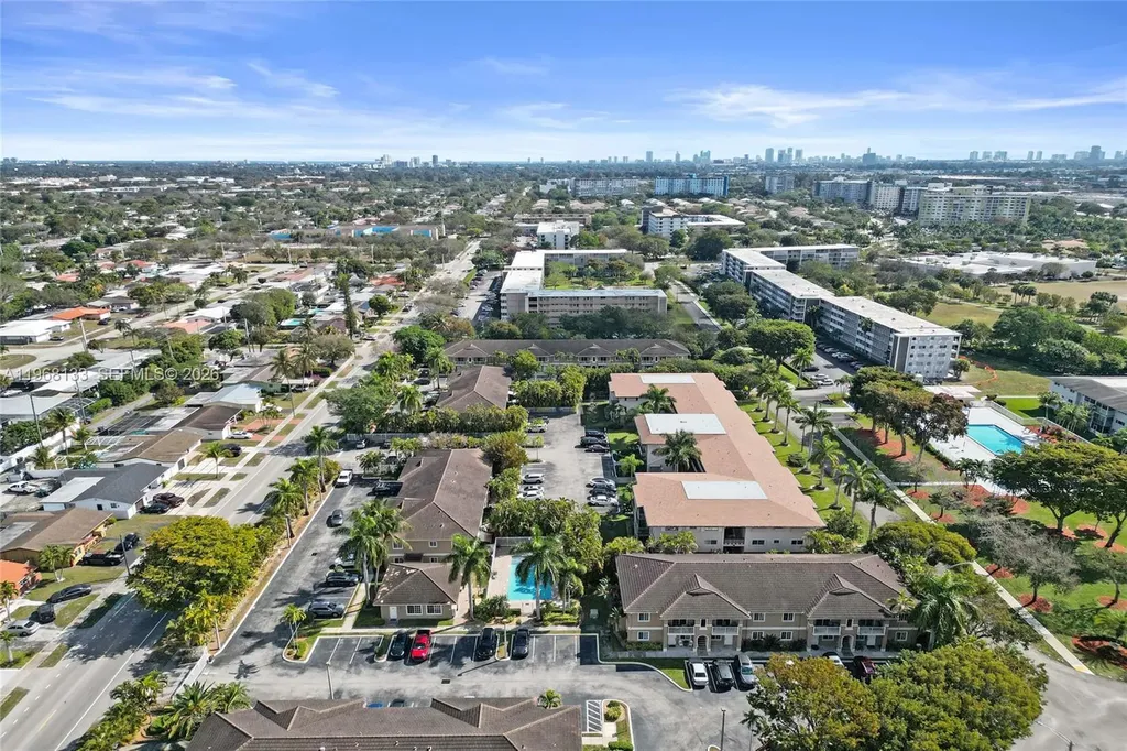 4812 Washington Street Hollywood FL 33021