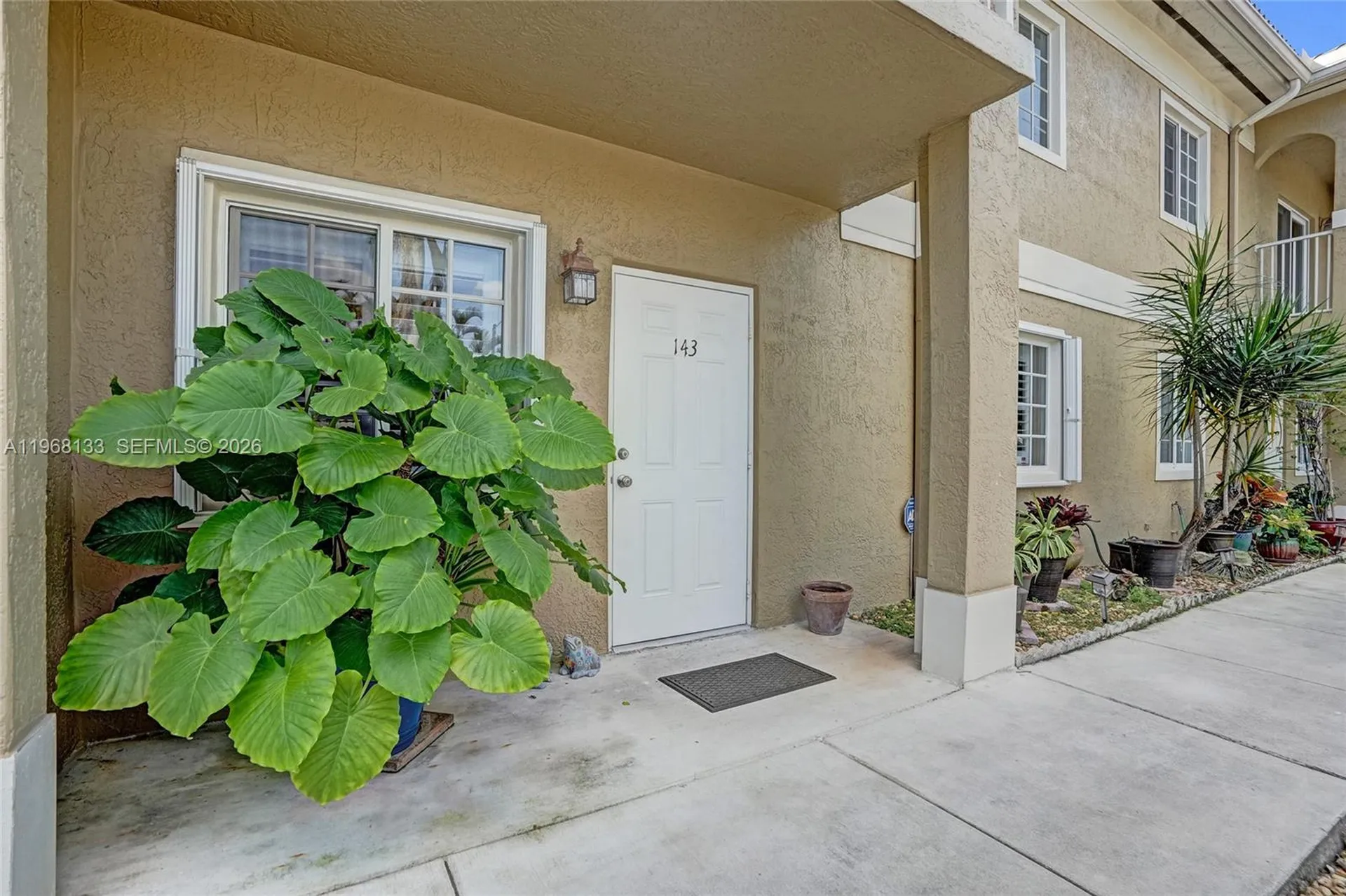 4812 Washington Street Hollywood FL 33021