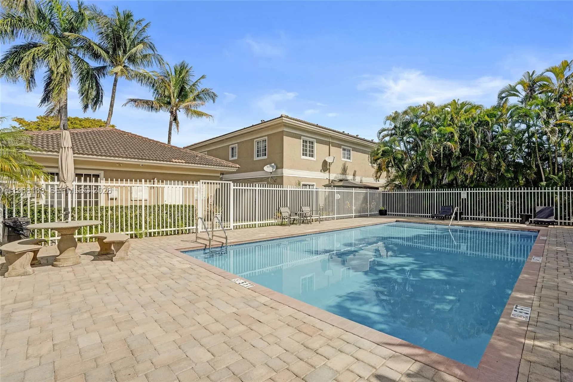 4812 Washington Street Hollywood FL 33021