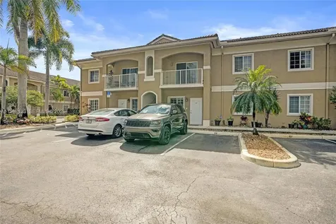 4812 Washington Street Hollywood FL 33021