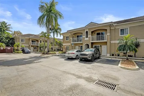 4812 Washington Street Hollywood FL 33021