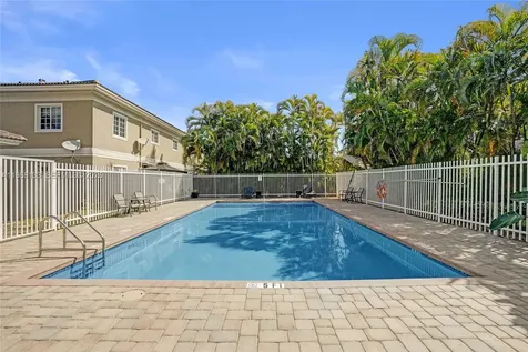 4812 Washington Street Hollywood FL 33021