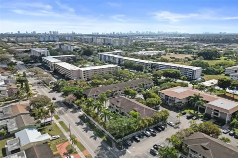 4812 Washington Street Hollywood FL 33021