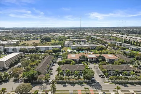 4812 Washington Street Hollywood FL 33021