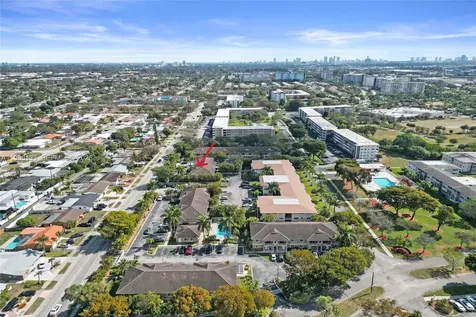 4812 Washington Street Hollywood FL 33021