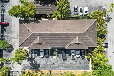 4812 Washington Street Hollywood FL 33021